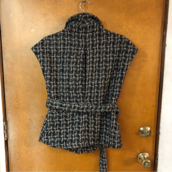 Anthropologie tweed vest    Small. - Picture 4 of 6